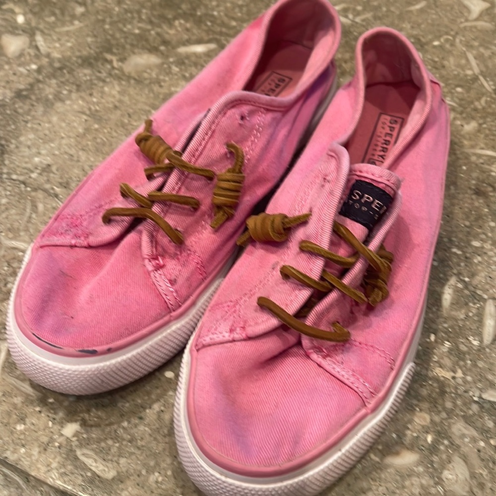 Sperry Topsider 8.5 EUC Pink with tan leather laces, barely worn!